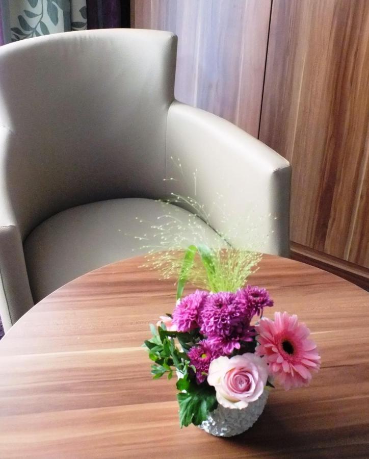 Hotel Loewen Мекенбойрен Екстериор снимка
