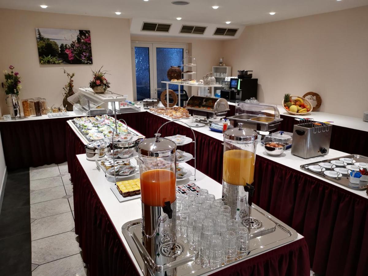 Hotel Loewen Мекенбойрен Екстериор снимка
