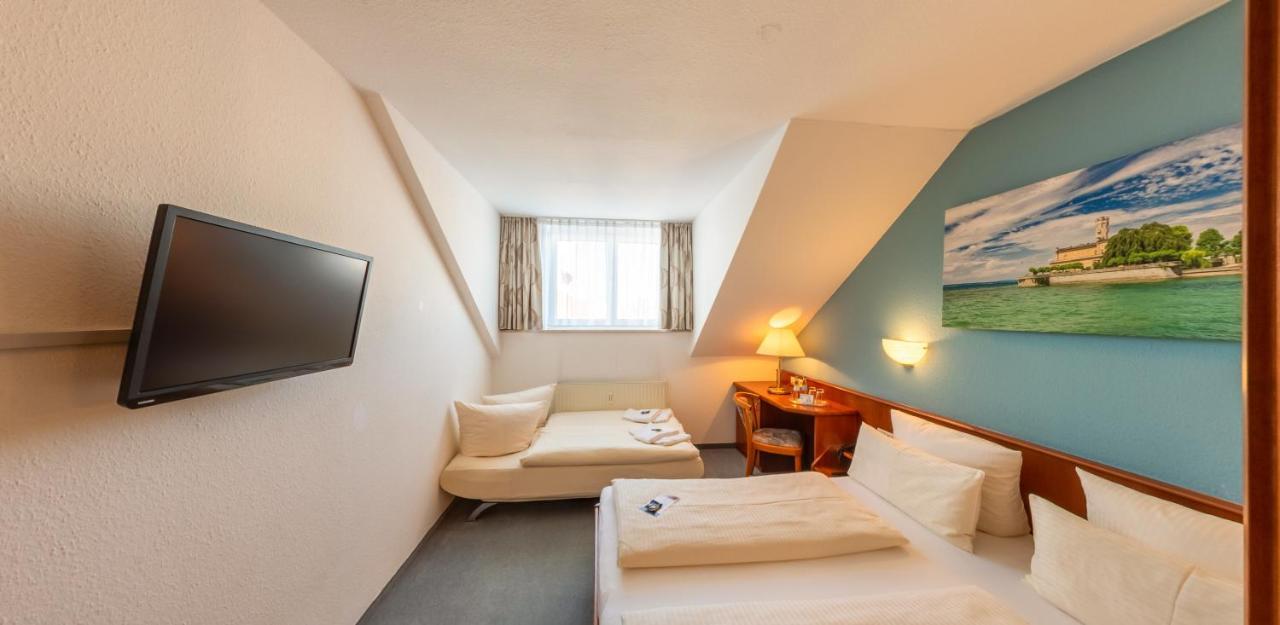 Hotel Loewen Мекенбойрен Екстериор снимка